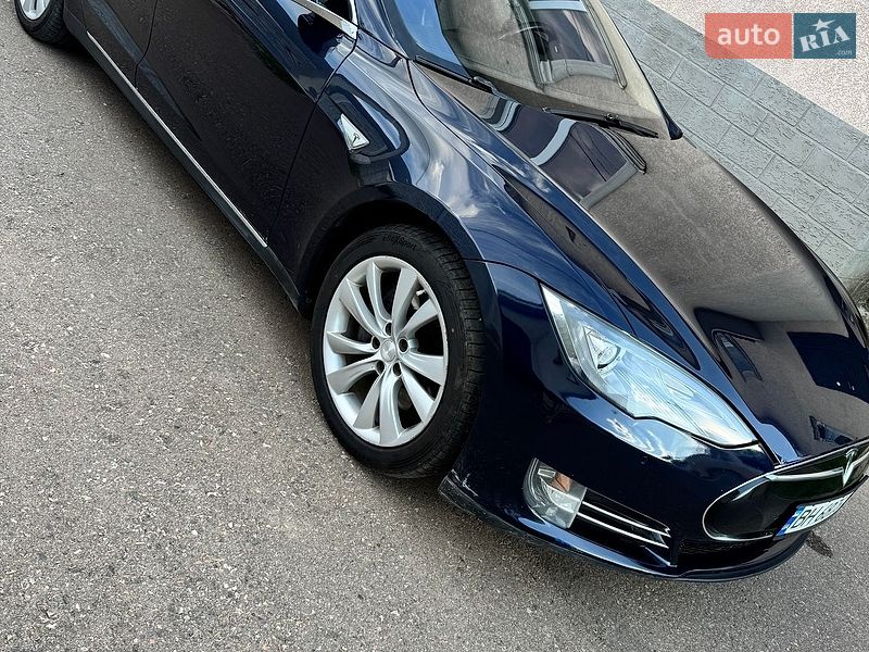 Ліфтбек Tesla Model S 2014 в Одесі