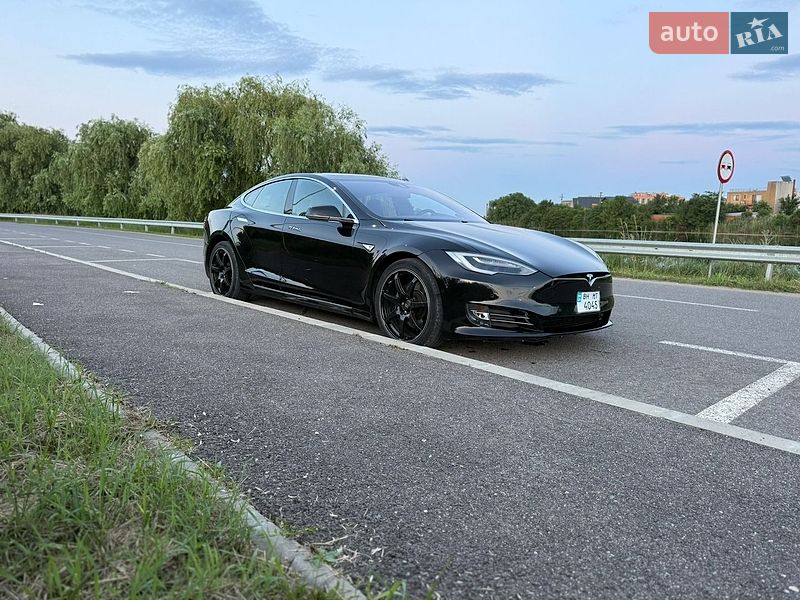 Лифтбек Tesla Model S 2016 в Львове фото 5 Лифтбек Tesla Model S 2016 в Львове