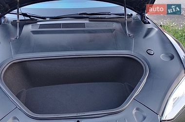 Лифтбек Tesla Model S 2021 в Днепре