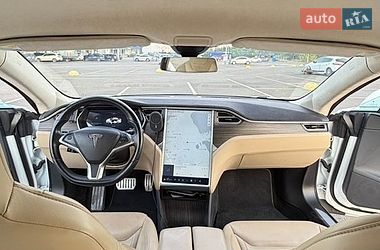 Лифтбек Tesla Model S 2015 в Киеве