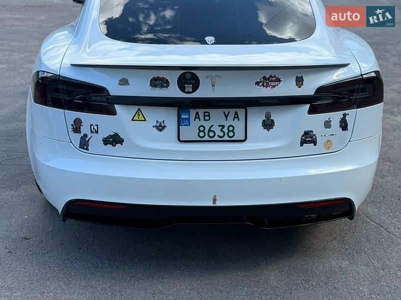 Лифтбек Tesla Model S 2021 в Виннице
