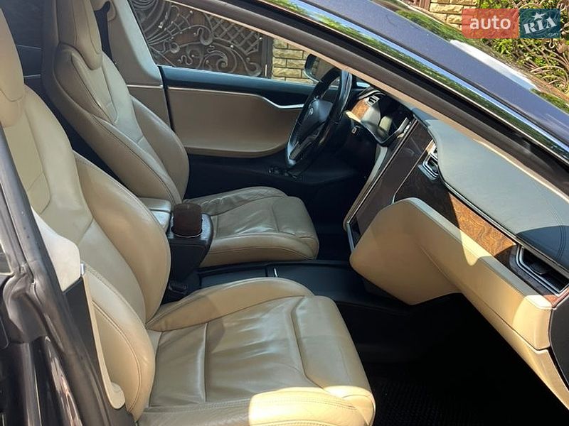 Лифтбек Tesla Model S 2017 в Сваляве фото 8 Лифтбек Tesla Model S 2017 в Сваляве