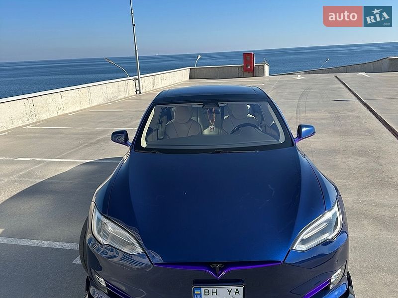 Tesla Model S 2017