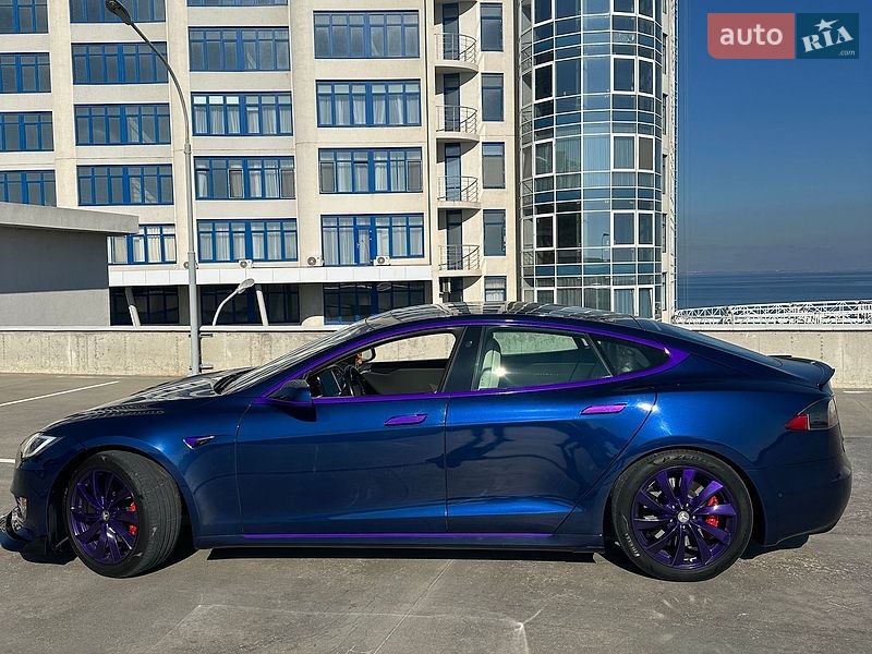 Лифтбек Tesla Model S 2017 в Одессе
