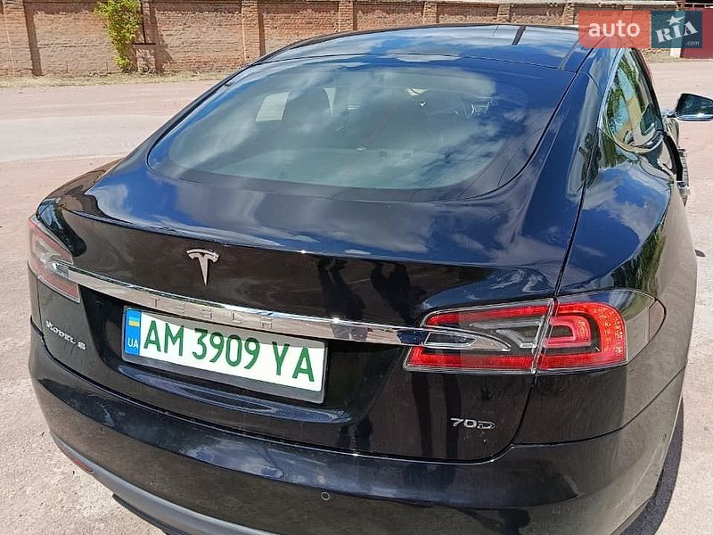 Ліфтбек Tesla Model S 2015 в Коростені фото 3 Ліфтбек Tesla Model S 2015 в Коростені