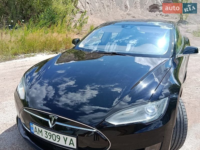 Ліфтбек Tesla Model S 2015 в Коростені фото 4 Ліфтбек Tesla Model S 2015 в Коростені