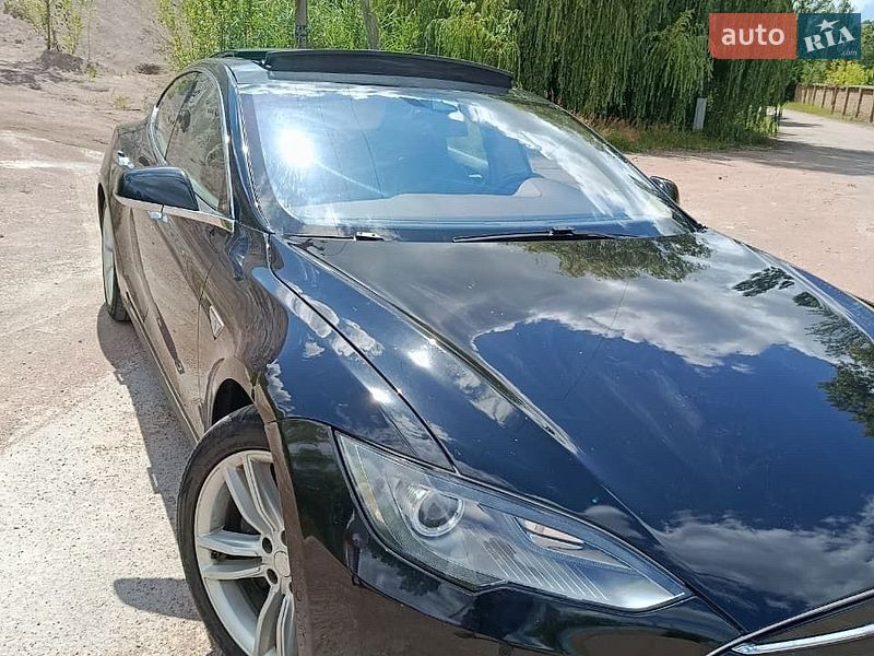 Ліфтбек Tesla Model S 2015 в Коростені фото 7 Ліфтбек Tesla Model S 2015 в Коростені