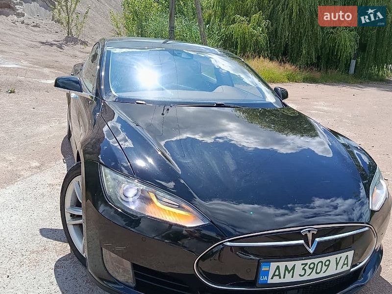 Ліфтбек Tesla Model S 2015 в Коростені фото 5 Ліфтбек Tesla Model S 2015 в Коростені