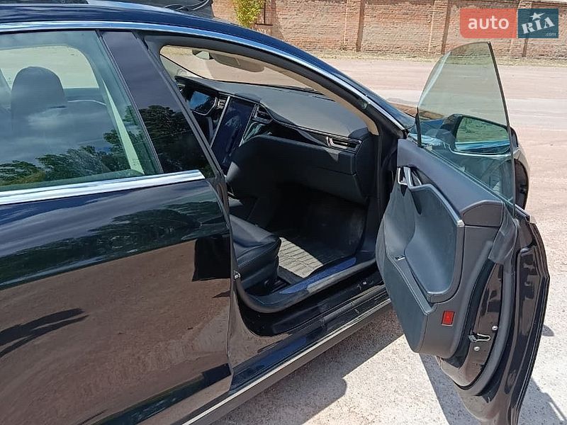 Ліфтбек Tesla Model S 2015 в Коростені фото 8 Ліфтбек Tesla Model S 2015 в Коростені