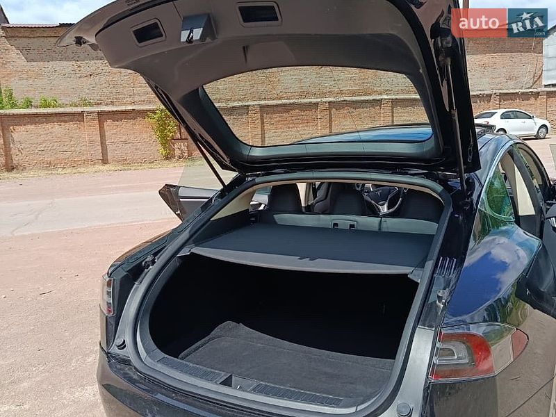 Ліфтбек Tesla Model S 2015 в Коростені фото 11 Ліфтбек Tesla Model S 2015 в Коростені