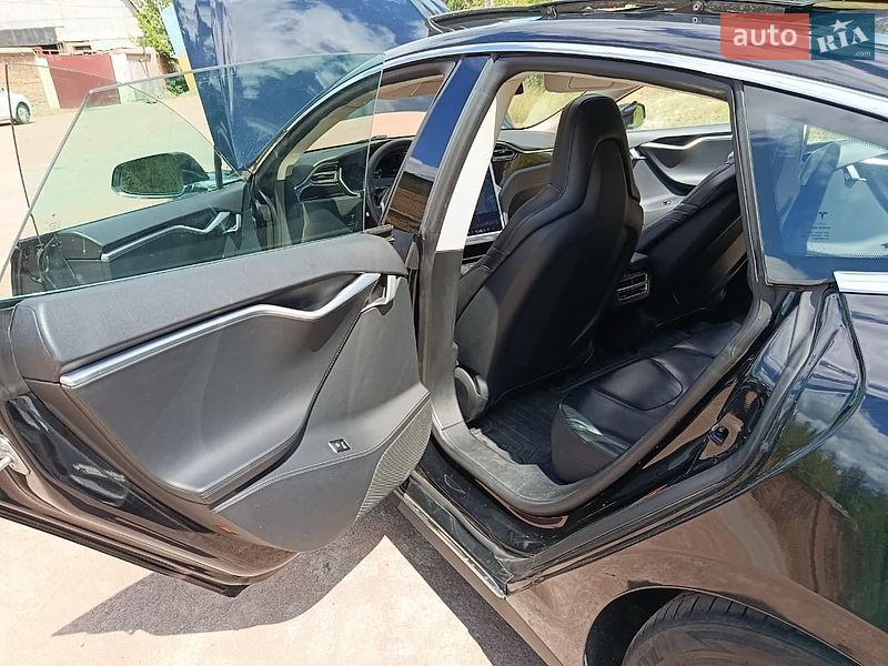 Ліфтбек Tesla Model S 2015 в Коростені фото 14 Ліфтбек Tesla Model S 2015 в Коростені