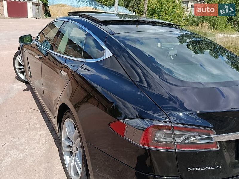 Ліфтбек Tesla Model S 2015 в Коростені фото 9 Ліфтбек Tesla Model S 2015 в Коростені