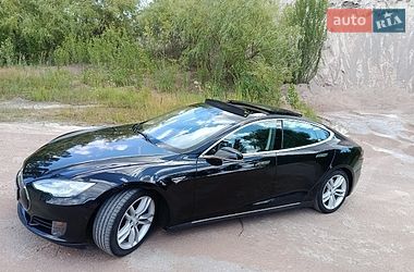 Ліфтбек Tesla Model S 2015 в Коростені фото 22 Ліфтбек Tesla Model S 2015 в Коростені