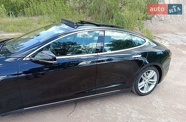 Ліфтбек Tesla Model S 2015 в Коростені фото 23 Ліфтбек Tesla Model S 2015 в Коростені