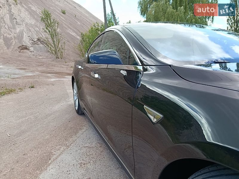 Ліфтбек Tesla Model S 2015 в Коростені фото 25 Ліфтбек Tesla Model S 2015 в Коростені