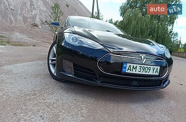 Ліфтбек Tesla Model S 2015 в Коростені фото 26 Ліфтбек Tesla Model S 2015 в Коростені