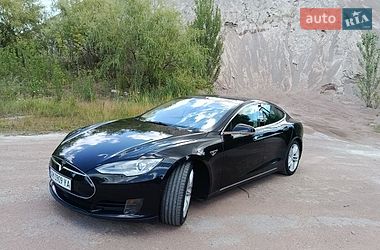 Ліфтбек Tesla Model S 2015 в Коростені фото 28 Ліфтбек Tesla Model S 2015 в Коростені