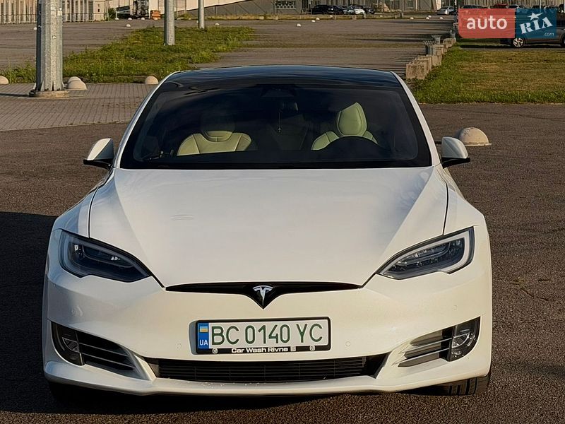 Tesla Model S 2020 Tesla Model S 2020