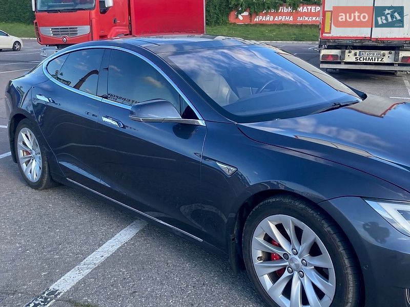 Ліфтбек Tesla Model S 2016 в Львові фото 4 Ліфтбек Tesla Model S 2016 в Львові