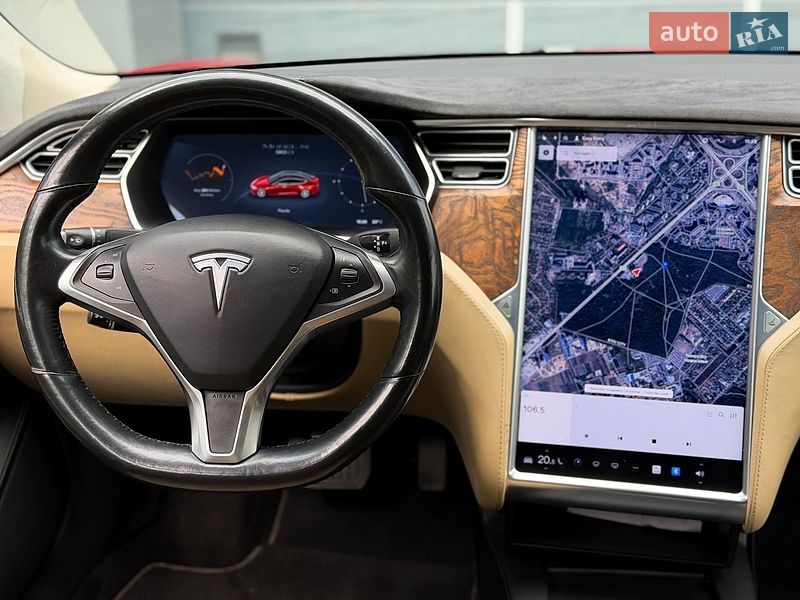 Ліфтбек Tesla Model S 2017 в Києві