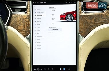 Ліфтбек Tesla Model S 2017 в Києві