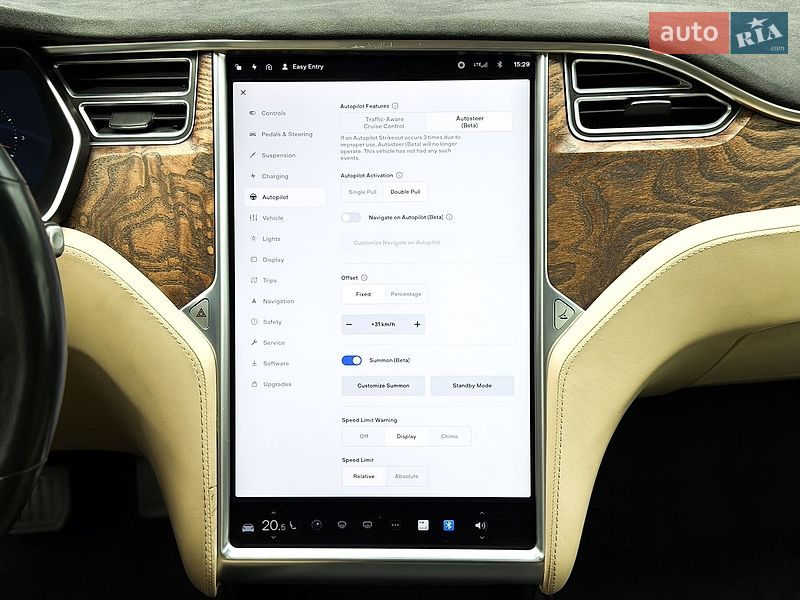Ліфтбек Tesla Model S 2017 в Києві