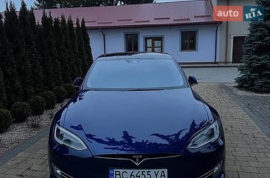 Лифтбек Tesla Model S 2016 в Львове