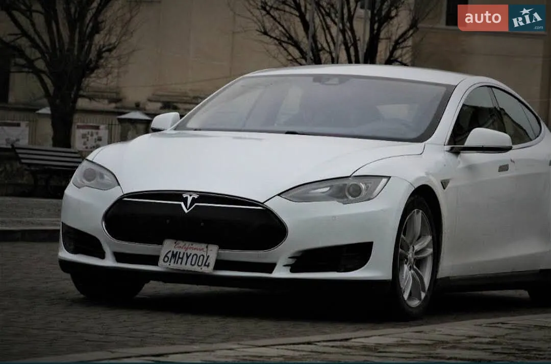 2015 Tesla Model S - мініатюра 8