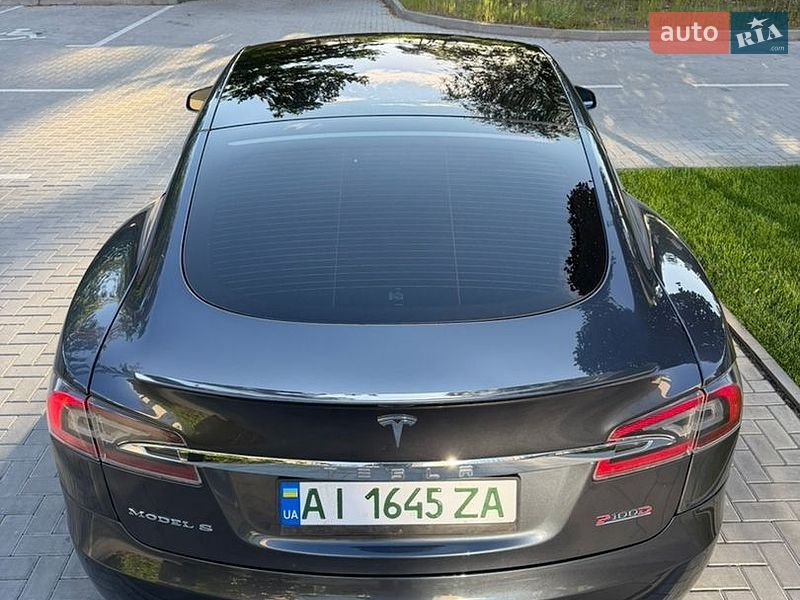 Ліфтбек Tesla Model S 2017 в Києві фото 3 Ліфтбек Tesla Model S 2017 в Києві