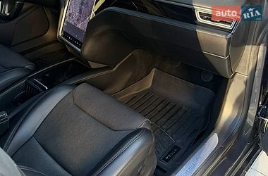 Ліфтбек Tesla Model S 2017 в Києві фото 8 Ліфтбек Tesla Model S 2017 в Києві