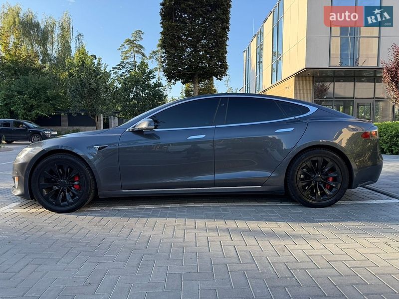 Ліфтбек Tesla Model S 2017 в Києві фото 10 Ліфтбек Tesla Model S 2017 в Києві