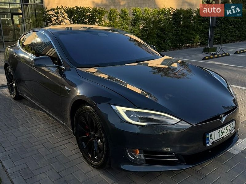 Ліфтбек Tesla Model S 2017 в Києві фото 16 Ліфтбек Tesla Model S 2017 в Києві