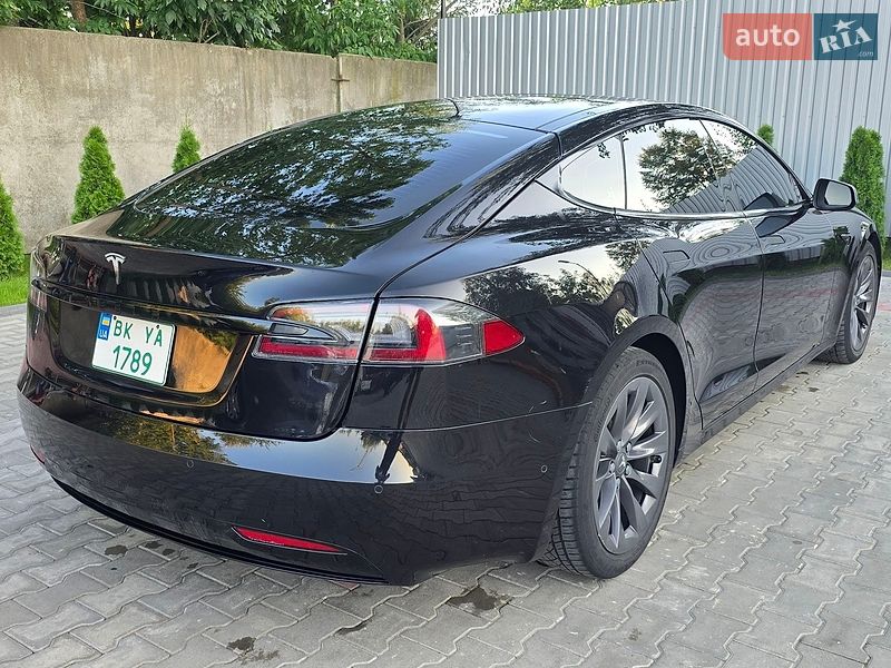 Ліфтбек Tesla Model S 2018 в Костопілі фото 9 Ліфтбек Tesla Model S 2018 в Костопілі
