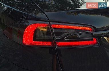 Ліфтбек Tesla Model S 2018 в Костопілі фото 23 Ліфтбек Tesla Model S 2018 в Костопілі