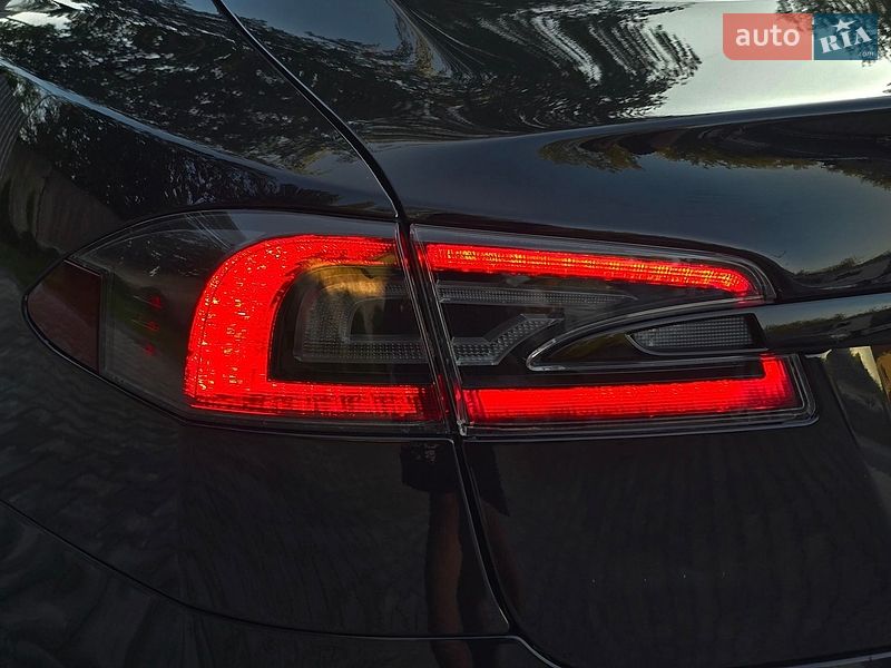 Ліфтбек Tesla Model S 2018 в Костопілі фото 23 Ліфтбек Tesla Model S 2018 в Костопілі