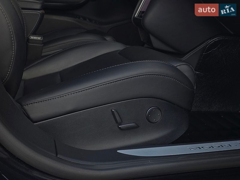 Ліфтбек Tesla Model S 2018 в Костопілі фото 42 Ліфтбек Tesla Model S 2018 в Костопілі