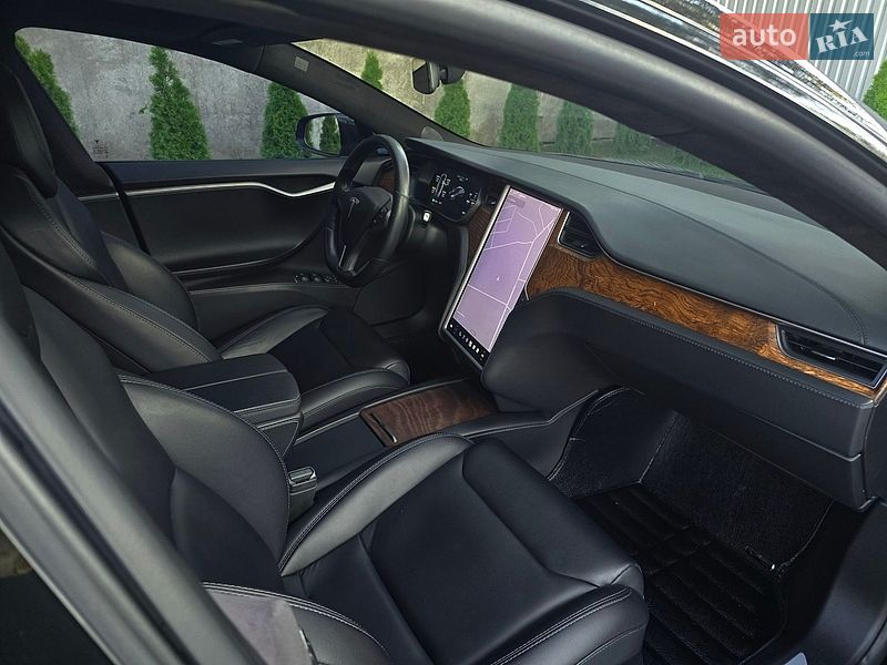 Ліфтбек Tesla Model S 2018 в Костопілі фото 44 Ліфтбек Tesla Model S 2018 в Костопілі