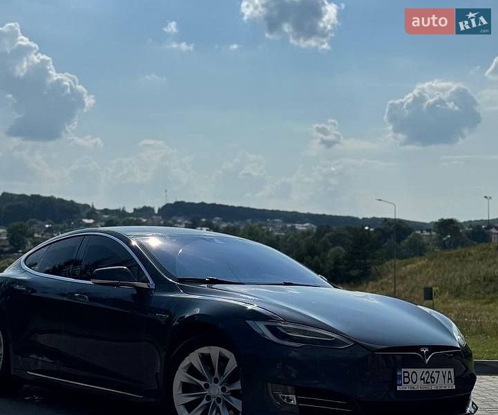 Лифтбек Tesla Model S 2016 в Тернополе