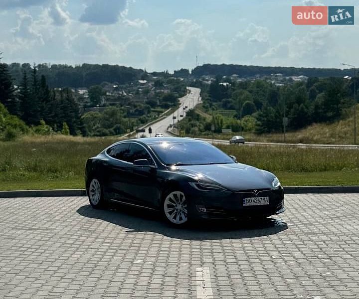 Лифтбек Tesla Model S 2016 в Тернополе