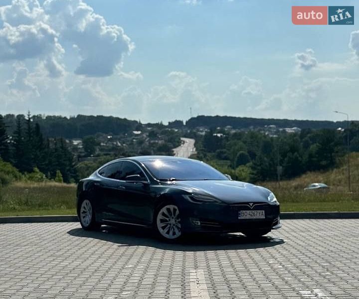 Лифтбек Tesla Model S 2016 в Тернополе