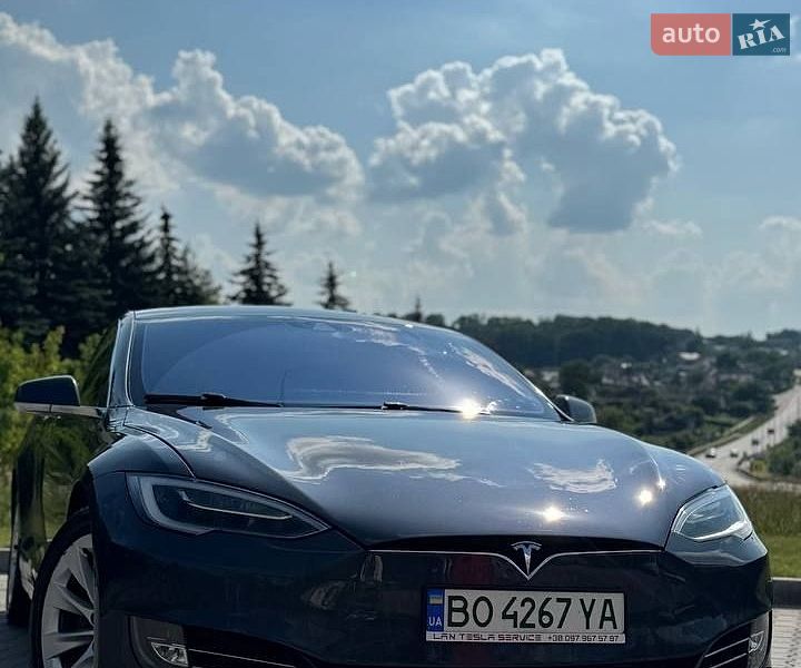 Лифтбек Tesla Model S 2016 в Тернополе