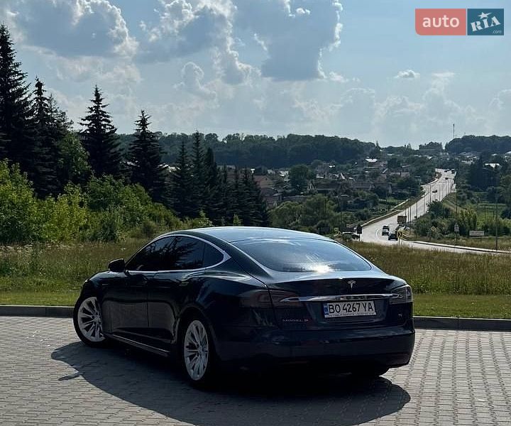 Лифтбек Tesla Model S 2016 в Тернополе
