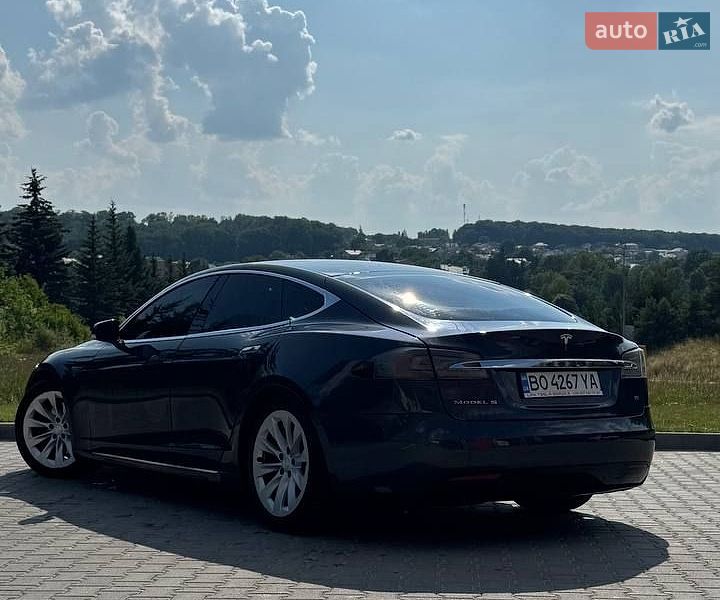 Лифтбек Tesla Model S 2016 в Тернополе
