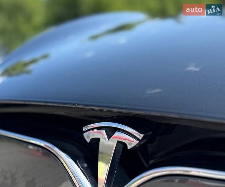 Лифтбек Tesla Model S 2016 в Тернополе