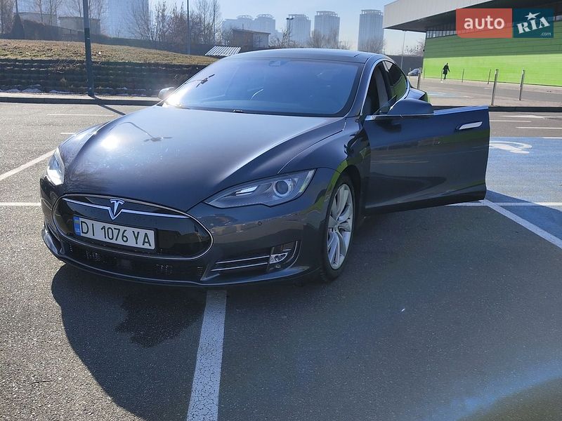 Tesla Model S 2015 Tesla Model S 2015