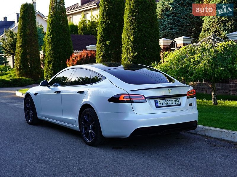 Ліфтбек Tesla Model S 2022 в Києві