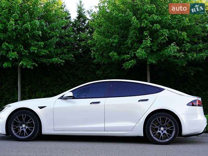 Ліфтбек Tesla Model S 2022 в Києві