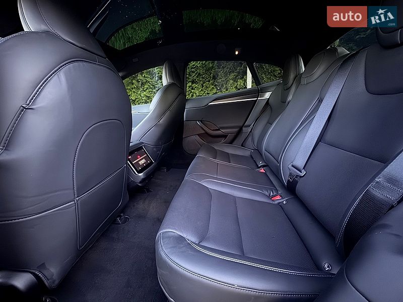 Ліфтбек Tesla Model S 2022 в Києві