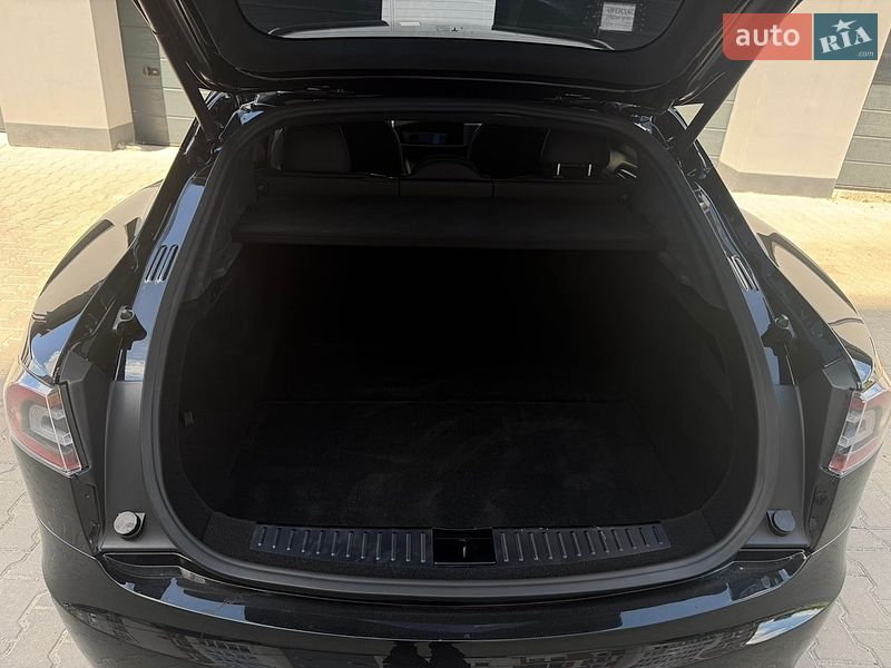 Лифтбек Tesla Model S 2021 в Тернополе фото 26 Лифтбек Tesla Model S 2021 в Тернополе
