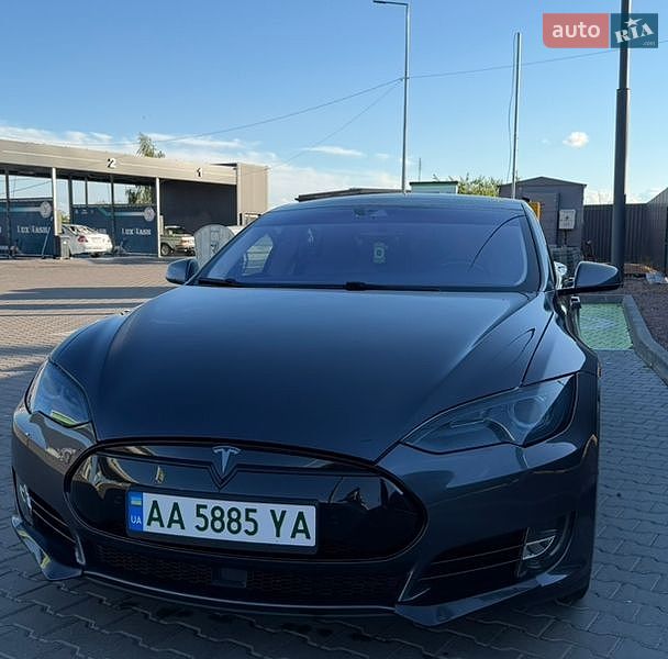 Ліфтбек Tesla Model S 2015 в Білій Церкві